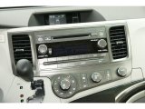2011 Toyota Sienna LE AWD Controls