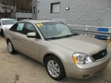 2005 Ford Five Hundred SEL AWD Front 3/4 View