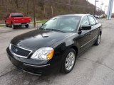 2005 Ford Five Hundred SEL Data, Info and Specs