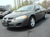 2004 Dark Titanium Metallic Dodge Stratus SE Sedan #47905785