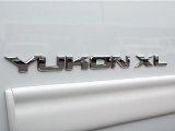 2011 GMC Yukon XL SLT 4x4 Marks and Logos