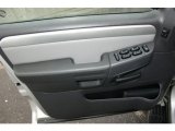 2004 Mercury Mountaineer V8 AWD Door Panel