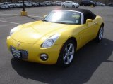 2007 Mean Yellow Pontiac Solstice Roadster #47965662