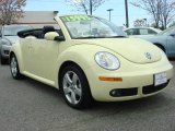 2006 Mellow Yellow Volkswagen New Beetle 2.5 Convertible #47965684