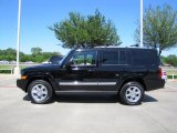 Black Clearcoat Jeep Commander in 2007