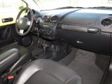 2010 Volkswagen New Beetle 2.5 Coupe Dashboard
