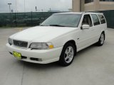 1998 Volvo V70 Turbo AWD Front 3/4 View