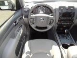 2009 Kia Borrego EX V6 Dashboard