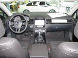 2011 Volkswagen Touareg TDI Sport 4XMotion Dashboard