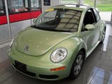 2006 Gecko Green Metallic Volkswagen New Beetle 2.5 Coupe #48328845