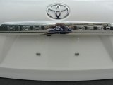 2011 Toyota Highlander  Marks and Logos