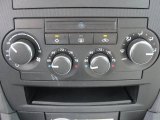 2005 Dodge Magnum R/T Controls