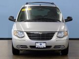 2007 Bright Silver Metallic Chrysler Town & Country Limited #48502776