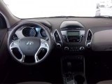 2011 Hyundai Tucson GLS AWD Dashboard
