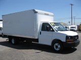 2004 White GMC Savana Cutaway 3500 Commercial Moving Truck #48520242