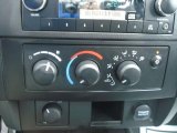 2011 Dodge Dakota ST Extended Cab 4x4 Controls