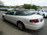 Stone White Chrysler Sebring in 2006