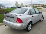 CD Silver Metallic Ford Focus in 2001