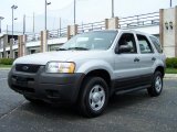 2002 Ford Escape XLS 4WD Front 3/4 View