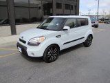 2010 Clear White Kia Soul Ghost Special Edition #48981370