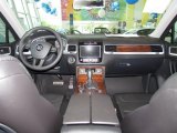 2011 Volkswagen Touareg V6 TSI 4XMotion Hybrid Dashboard