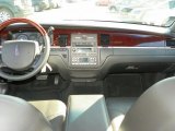 2010 Lincoln Town Car Signature Limited Dashboard