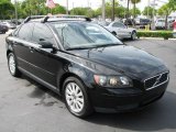 2005 Volvo S40 2.4i Data, Info and Specs