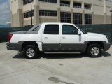 Summit White Chevrolet Avalanche in 2002