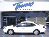 Vibrant White Ford Taurus in 2001