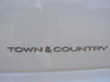 2007 Chrysler Town & Country Limited Marks and Logos