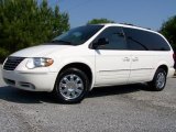 2007 Chrysler Town & Country Stone White