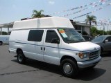 2000 Ford E Series Van E350 Commercial Front 3/4 View