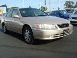 2001 Cashmere Beige Metallic Toyota Camry LE #49300601