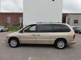 2000 Chrysler Town & Country LXi Exterior