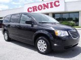 2010 Brilliant Black Crystal Pearl Chrysler Town & Country LX #49418304