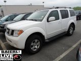 2005 Avalanche White Nissan Pathfinder SE 4x4 #49469072