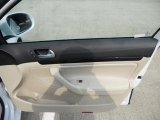 2011 Volkswagen Jetta TDI SportWagen Door Panel