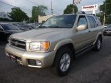 2000 Sierra Silver Metallic Nissan Pathfinder LE 4x4 #49565887