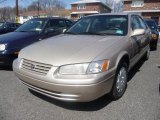 1999 Toyota Camry LE Front 3/4 View