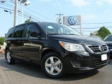 2011 Volkswagen Routan SE