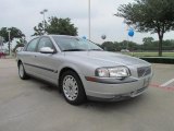 Volvo S80 1999 Data, Info and Specs