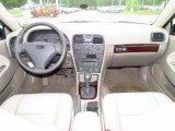 2004 Volvo V40  Dashboard