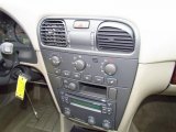 2004 Volvo V40  Controls