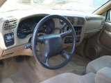 2002 Chevrolet S10 LS Extended Cab 4x4 Dashboard