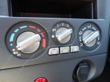 2003 Mitsubishi Outlander LS Controls