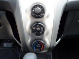 2011 Toyota Yaris 5 Door Liftback Controls