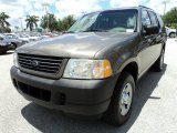 2003 Ford Explorer XLS Front 3/4 View