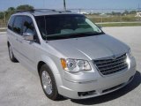 2008 Bright Silver Metallic Chrysler Town & Country Limited #438909
