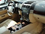 2005 Volkswagen Touareg V8 Pure Beige Interior