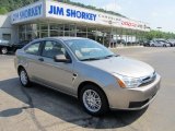 2008 Vapor Silver Metallic Ford Focus SE Coupe #50191465